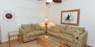 OFF-SEASON 2026 : 2 Bedroom 2 Bath Furnished Rental in Vanderbilt Lakes Gallery 5
