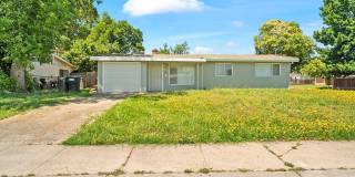 Charming 3 Bedroom 1 Bath Family Home Gallery 1