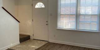 Coleman Place 3-bedroom, 2-bath Condo Gallery 3