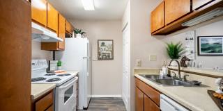 Brook Valley Apartments Gallery 10