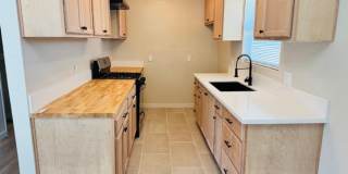 Gorgeous Remodeled 4+2 - $2800 Gallery 3