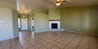 Beautiful 4 bedroom home in the neighborhood of Canyon De Flores! Gallery 5