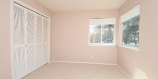 4/3 w/ Fenced yard & enclosed patio! Gallery 14