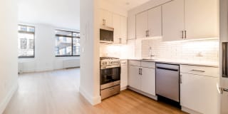 600 Washington Gallery 9