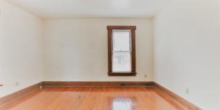 Large 5 Bedroom North Campus Townhouse - 1st house from High Street Gallery 17