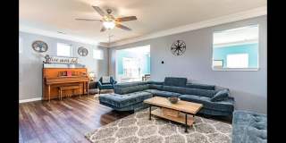 805 Scarlet Gallery 5