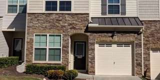 Beautiful Home in Durham Community with Pool, Gym  Walking Trails Gallery 1