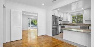 Corner lot home on a classic tree lined Beverly Hills street Gallery 7