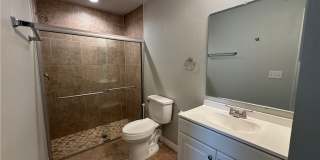 1020/1022 NE 8th Place Gallery 18
