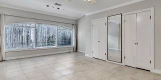3-BEDROOM IN ALAMO HEIGHTS W/ POOL Gallery 17
