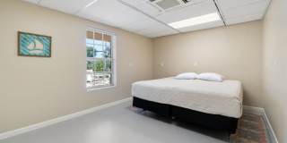 ** BOATER'S DREAM SINGLE FAMILY HOME FOR A VACATION GET-A-WAY OR FOR SEASON ** 3 BED-2BATH PRIVATE HEATED POOL HOME ** PARADISE VILLAGE IN BONITA SPRINGS ** Gallery 14