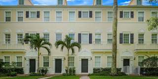 241 E THATCH PALM Circle E Gallery 1