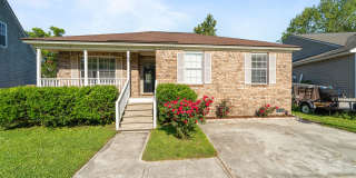 Battery Point Beauty – 3BR Home with Open Living & Outdoor Oasis Gallery 1
