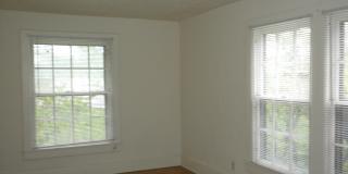 2 Bedroom Home-Downtown Gallery 17