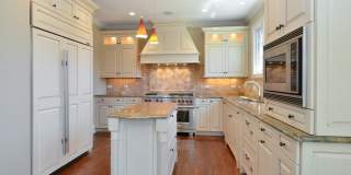 123 Maple Avenue Gallery 3