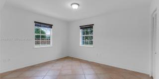 9840 SW 60th St Gallery 18