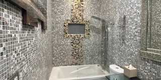 408 W Queen St Gallery 29