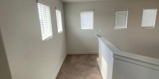 Beautiful House with basement apartment Gallery 28