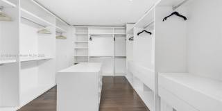 1580 S Treasure Dr Gallery 21