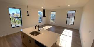104 Howe Gallery 30
