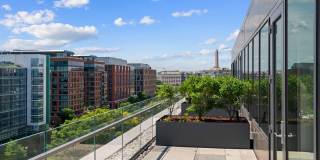 The Banks Gallery 70