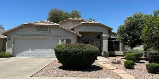 Stunning 3 bedroom, 2 bath home Gallery 1