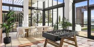 Intro Burbank Gallery 6