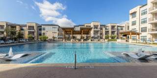 Lenox SoCo Gallery 26