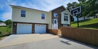 4 Bedroom home close to Leonardwood! Gallery 1