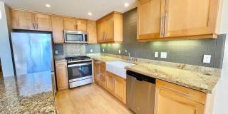 1,600 sqft 2-Level SOMA 1BD+2 Bonus Rooms+ 1.5BA Loft! 2 Car Pkg! Laundry! Balcony! -PROGRESSIVE Gallery 13