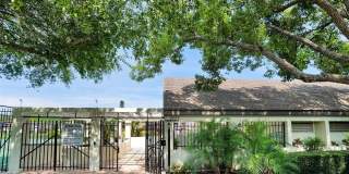 15217 W POND WOODS Drive Gallery 58