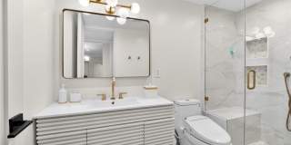 10433 Wilshire Boulevard Gallery 27