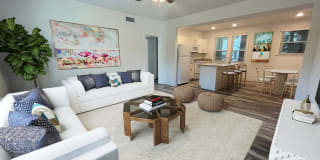 Riviera Park Apartments & Townhomes Gallery 4
