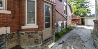 Stunning 5 Bedroom 2.5 Bathroom Home in Squirrel Hill Gallery 53
