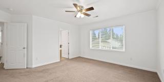 Spacious 4-Bed Puyallup Home For Rent | 3-Car Garage & Quick Commute to JBLM! Gallery 30