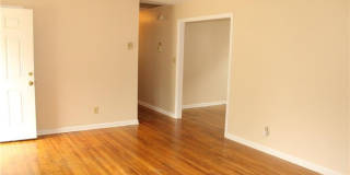330 Kingsman Drive Gallery 7
