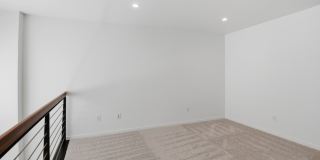 2Bd/1.75Ba Bellevue Townhome Gallery 18