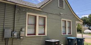 1326 W University Avenue Gallery 3