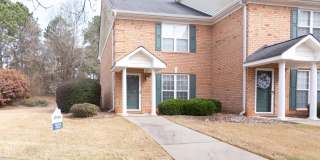 2 Bedroom Townhome off Atlanta Hwy! Gallery 3