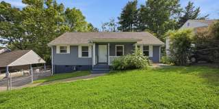 $500 OFF FIRST MONTH! 3 Bed 1.5 Bath in East Ridge Fenced Yard! Gallery 1