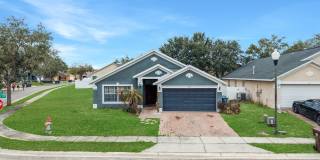 Spacious 4 Bedroom Home on Corner Lot with Designer Upgrades – Prime Haines City Location Gallery 1