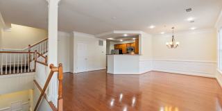 Elegant Townhome in Sought-After Groveton Woods Gallery 4