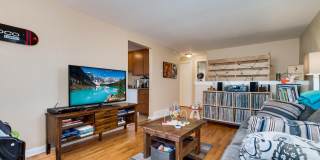 Roomy Sunnyside Duplex with Finished Basement in a Prime Location Gallery 8