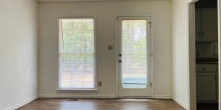 3 Bedroom and 2 Bath Home (No Pets) Gallery 6