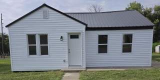 1025 Emmons St Gallery 1