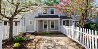 Updated 3 Bedroom Townhome!!! ***Available NOW*** Gallery 1