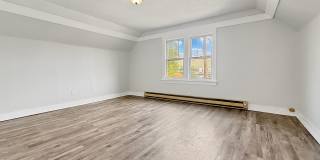 Newly Renovated Duplex Gallery 18