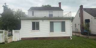 Spacious 3-Bedroom, 1.5-Bathroom Home near Highland Park Gallery 4