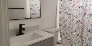 Stunning Apartment  at 467 Golden Isles Drive Gallery 8