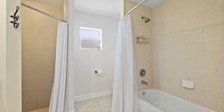 Pool Home for rent Gallery 13